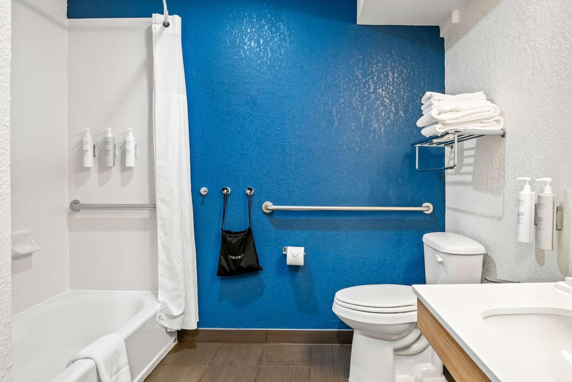 Surestay Plus Hotel By Best Western Stevensville St Joseph Εξωτερικό φωτογραφία