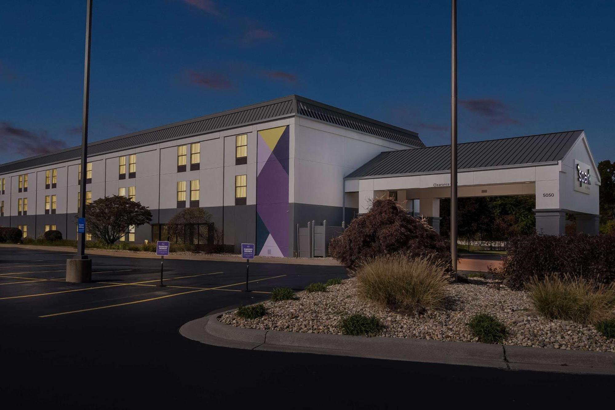 Surestay Plus Hotel By Best Western Stevensville St Joseph Εξωτερικό φωτογραφία