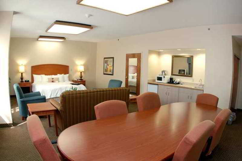 Surestay Plus Hotel By Best Western Stevensville St Joseph Δωμάτιο φωτογραφία